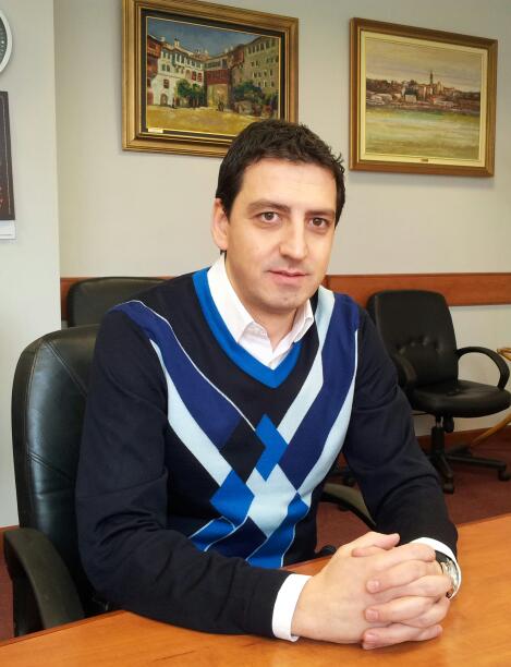 Доц. др сц. Драган Златановић