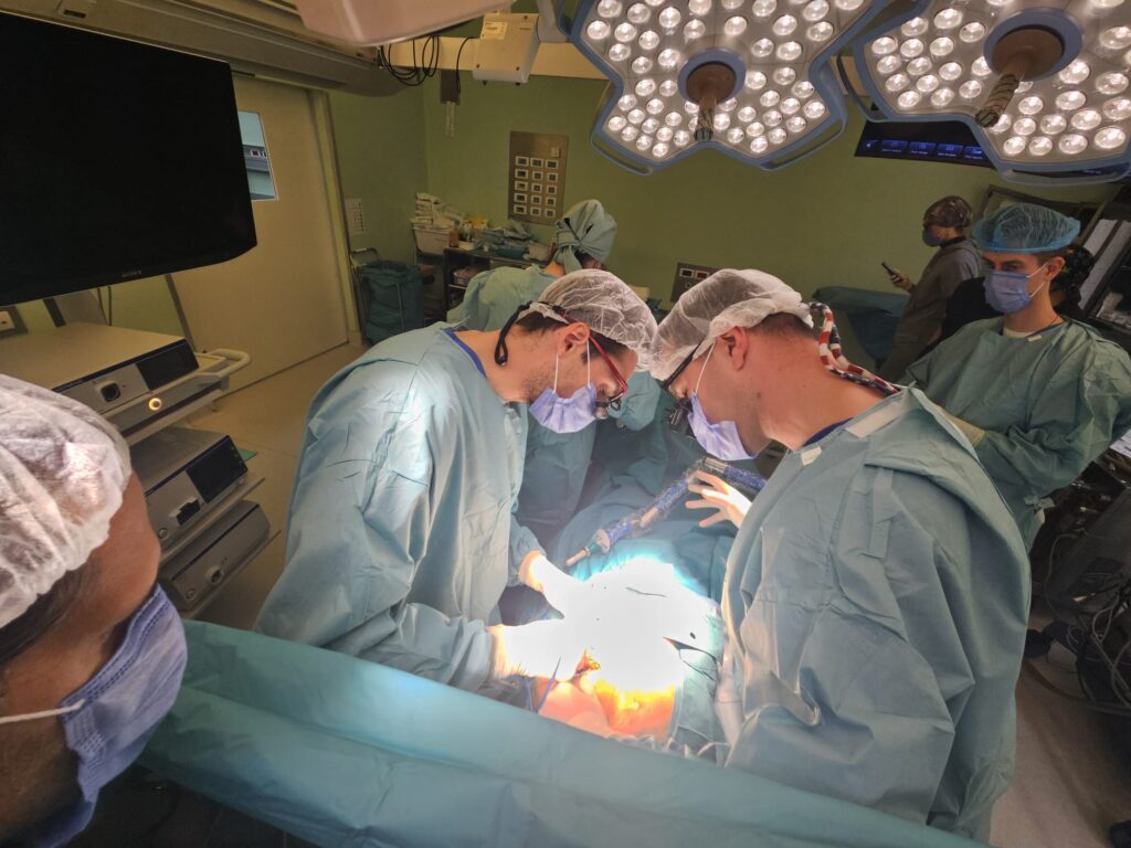 Унапређење кардиохирургије у УКЦ Ниш кроз сарадњу са Институтом Дедиње