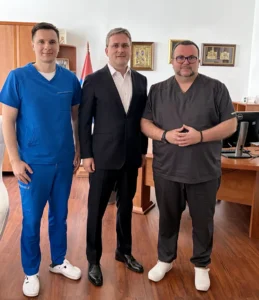 Razgovor ministra Selakovića sa direktorom UKC Niš o modernizaciji zdravstvenih usluga