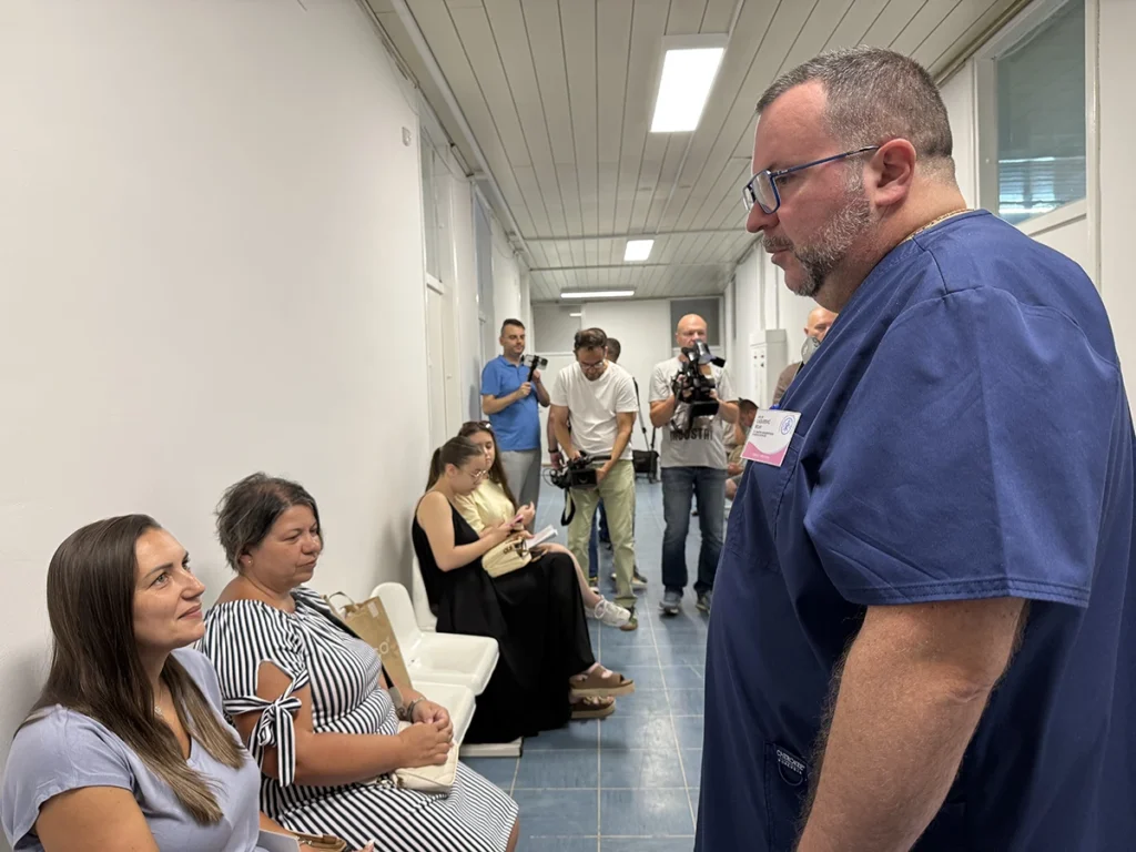 БОЉИ УСЛОВИ ЗА ПАЦИЈЕНТЕ УКЦ НИШ- ПРЕНАМЕНОМ  ПРОСТОРА, ОТВОРЕНО СЕДАМ НОВООПРЕМЉЕНИХ ОРДИНАЦИЈА АМБУЛАНТИ ЗА НЕУРОЛОГИЈУ И ЕНДОКРИНОЛОГИЈУ